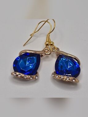 Royal Blue Crystal Teardrop Earrings Gold Tone Rhinestone Dangle 1.5"